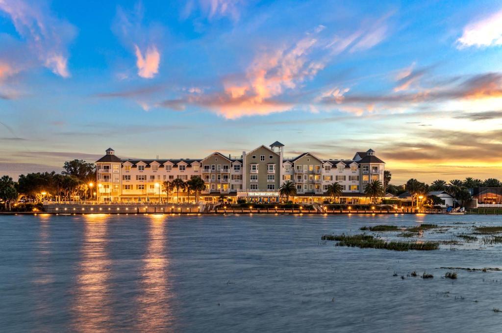 Waterfront Inn