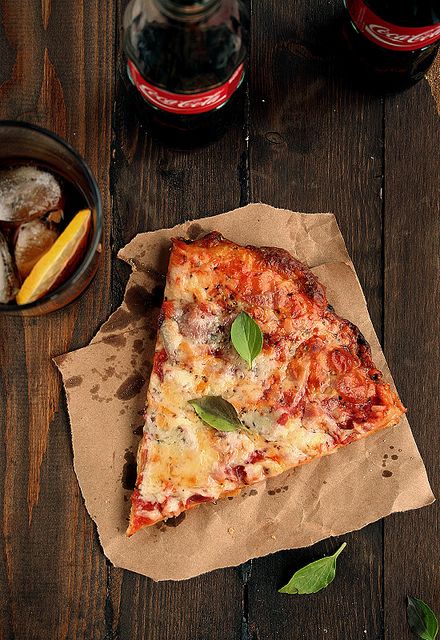 Pizza Margherita con masa de quinoa en Thermomix
