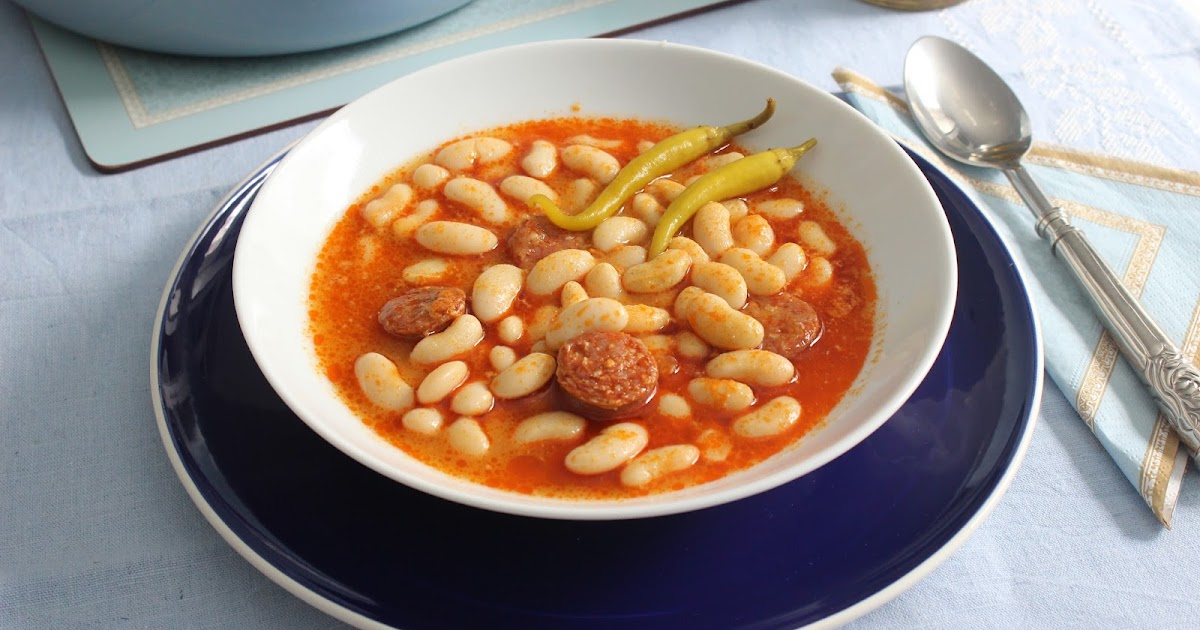 Pochas con chorizo y curry