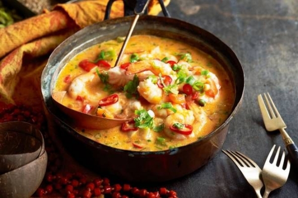 Sopa de mariscos brasileña