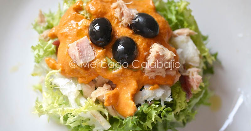 Xató con croutons de ajo