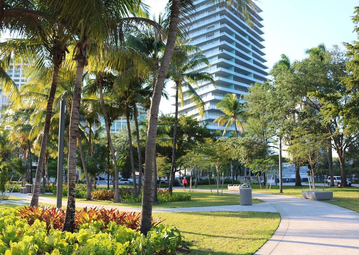 Coconut Grove Shopping