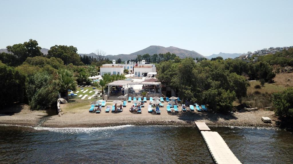 Ladonia Bay Resort