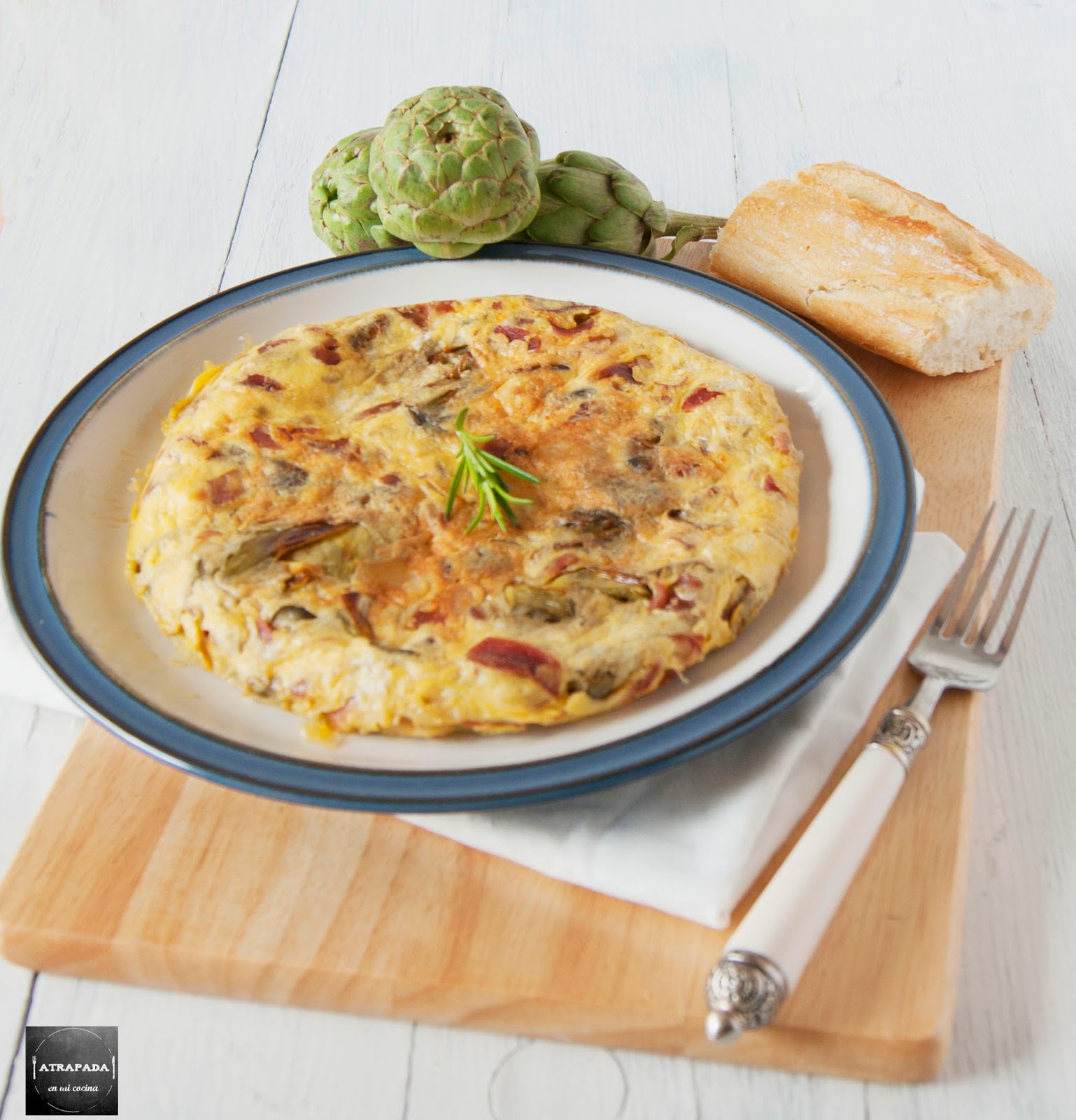 Alcachofas con jamón en tortilla