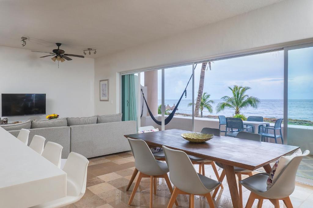 Quintana Beachfront Condo