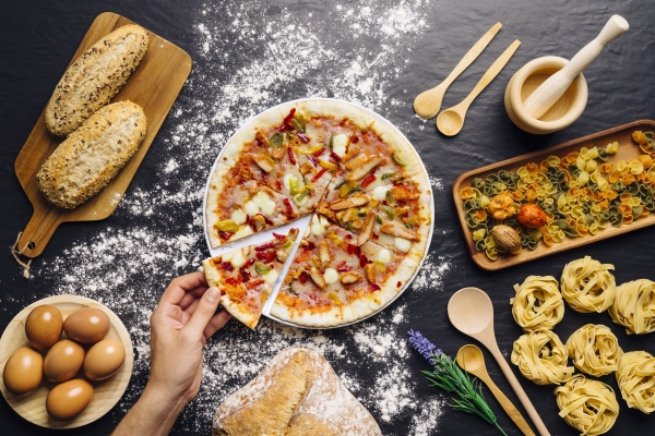 Pizza de setas y alcachofas