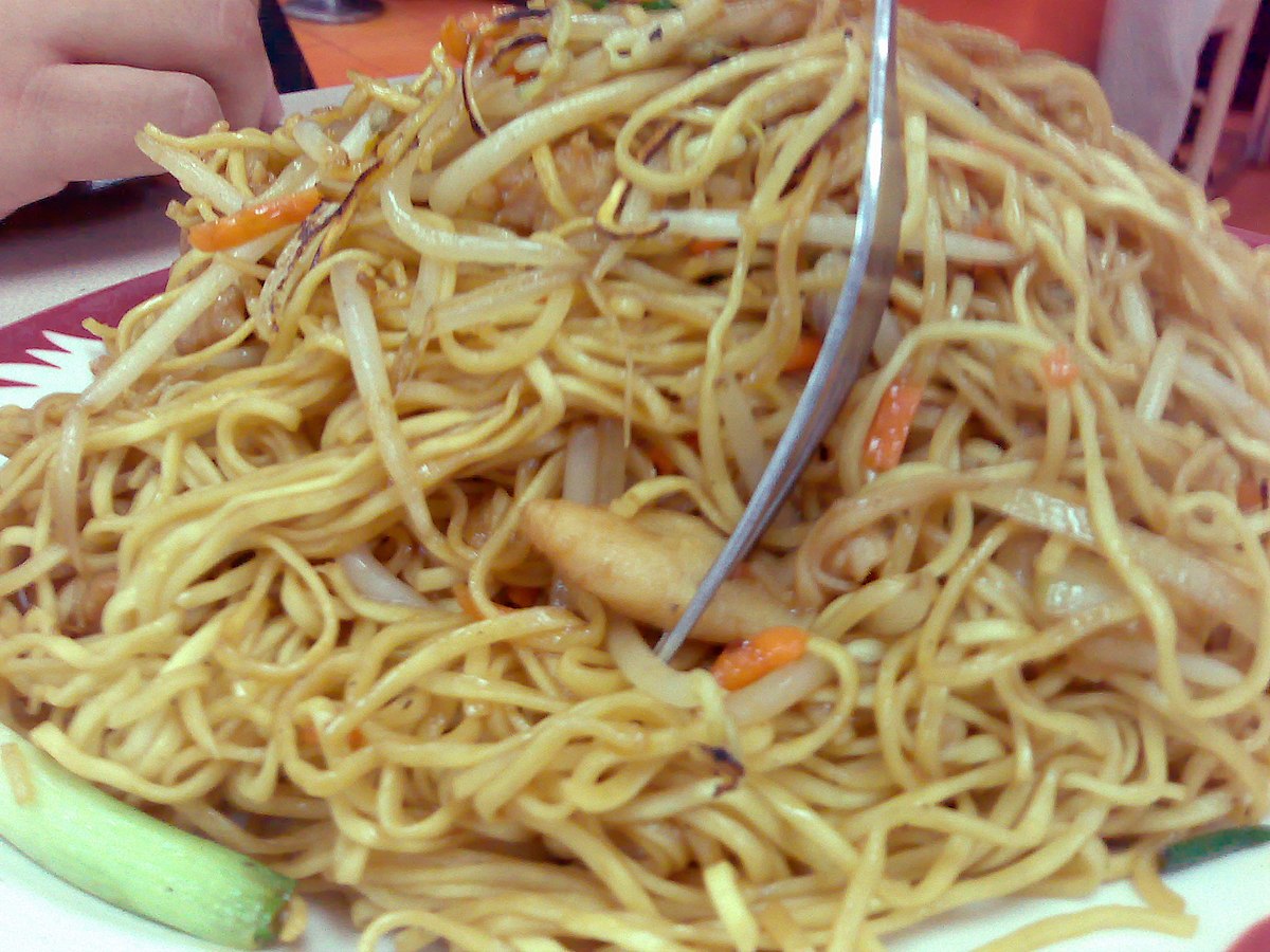 Chow Mein con salsa de jengibre
