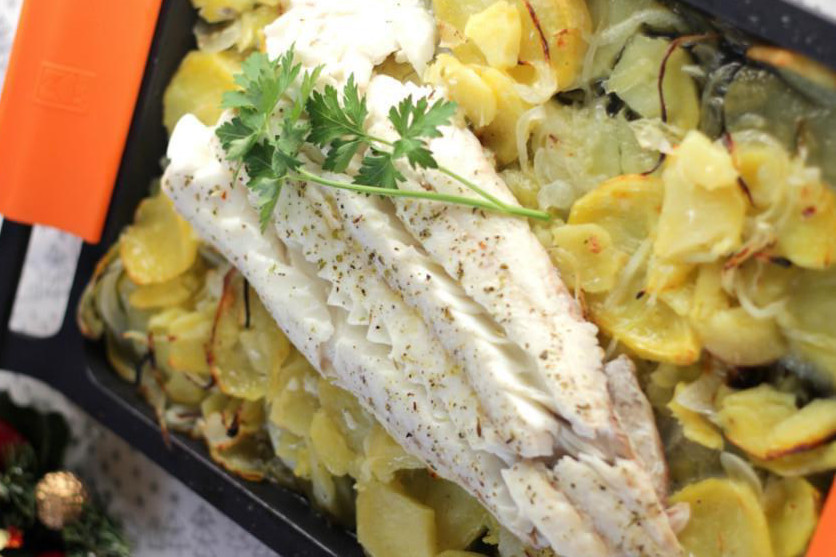 Merluza al horno con patatas