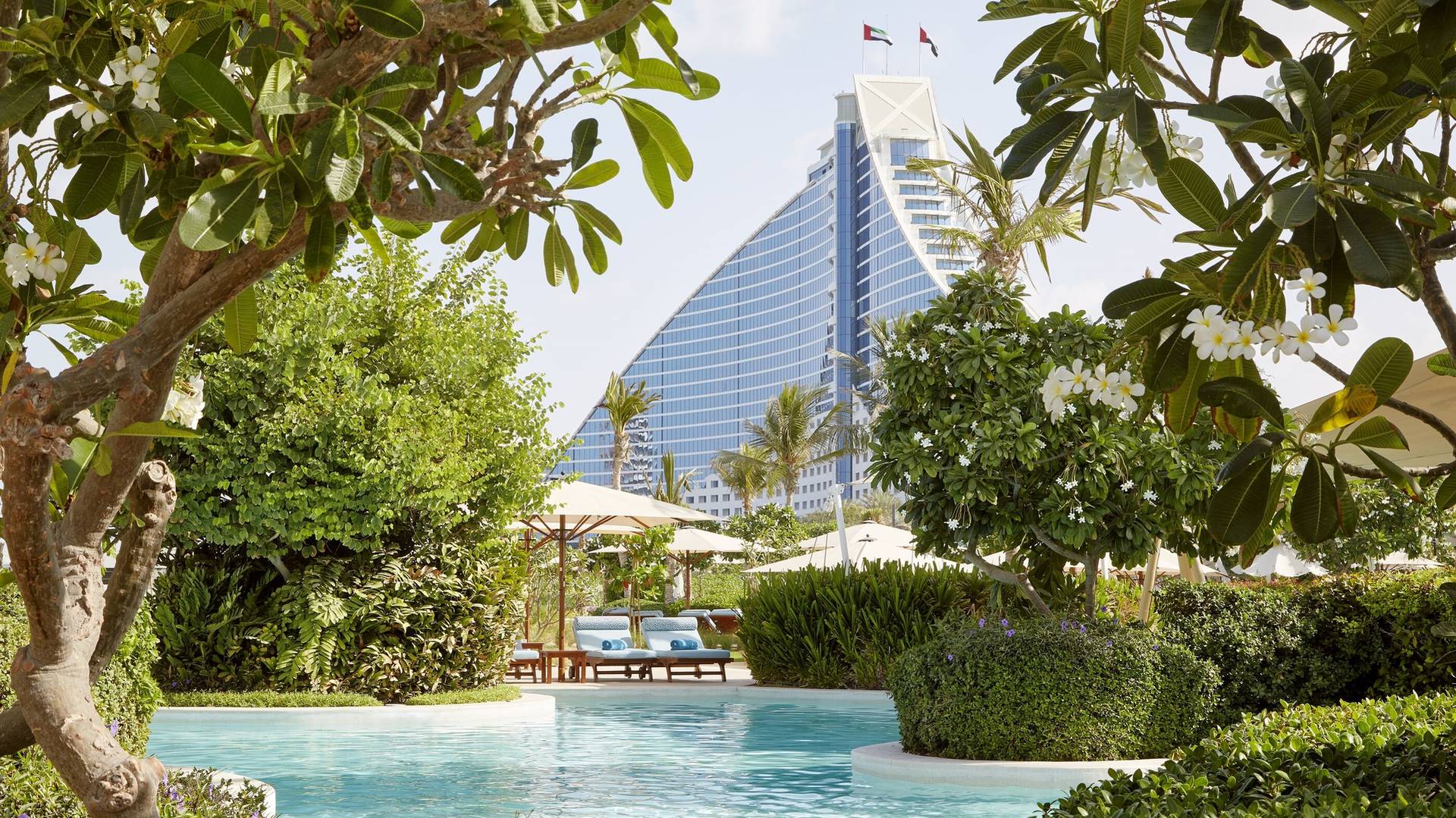 4. Jumeirah Beach Hotel