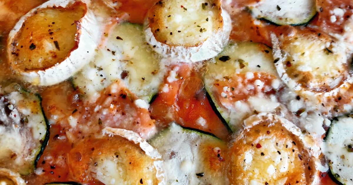 Pizza de calabacín, salmón y queso de cabra