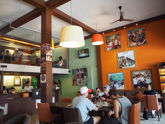 Common Grounds Café