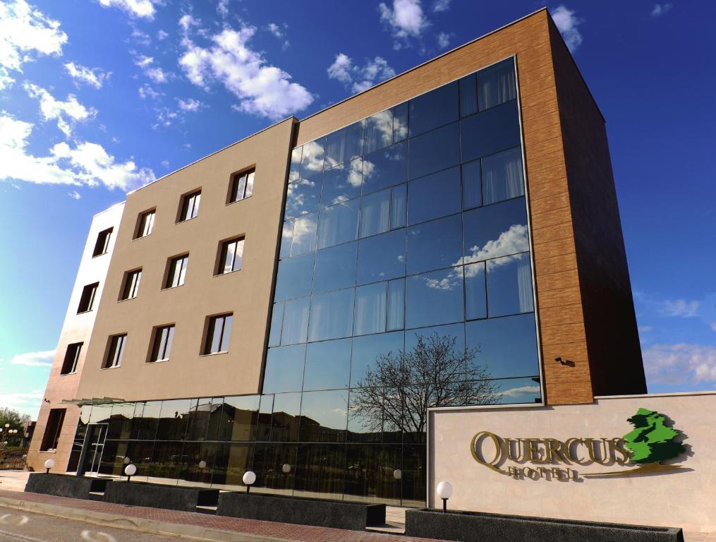 Hotel Quercus Palace