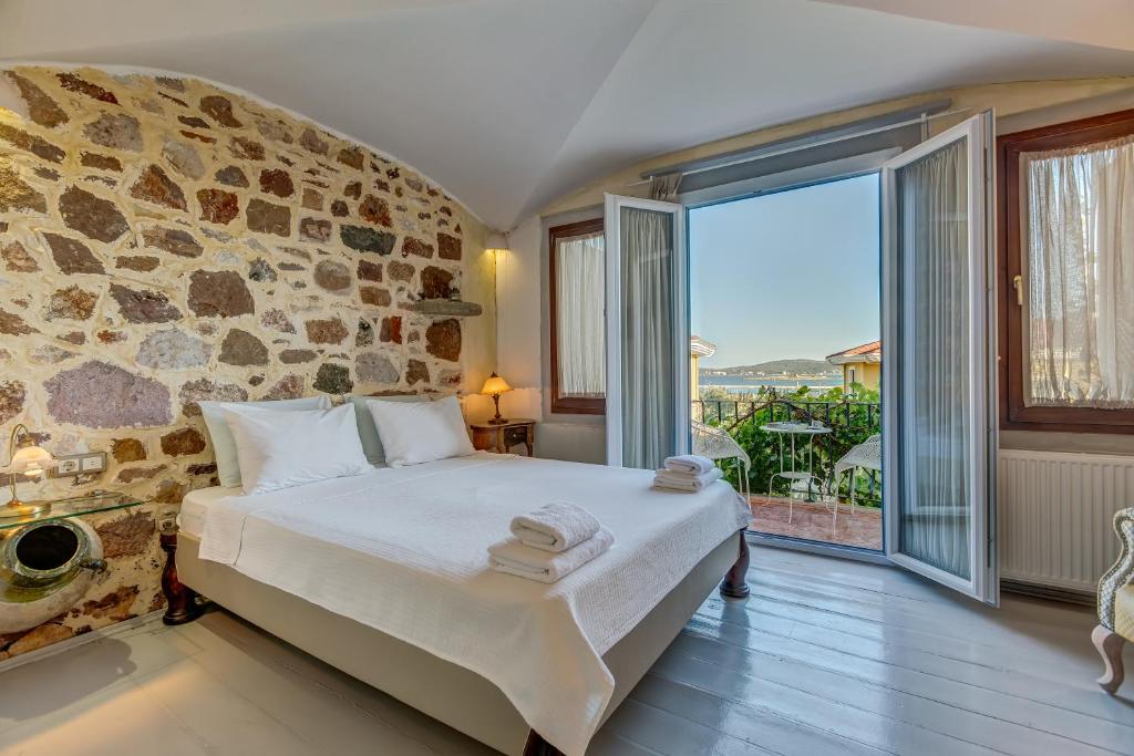 Ayvalık Cunda Battalos Hotel