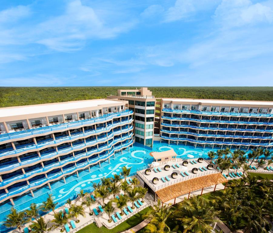 Seaside Suites