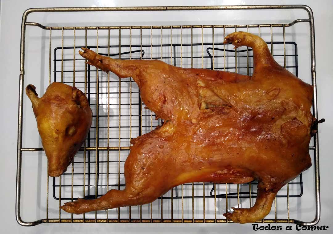 Cochinillo asado con miel y especias