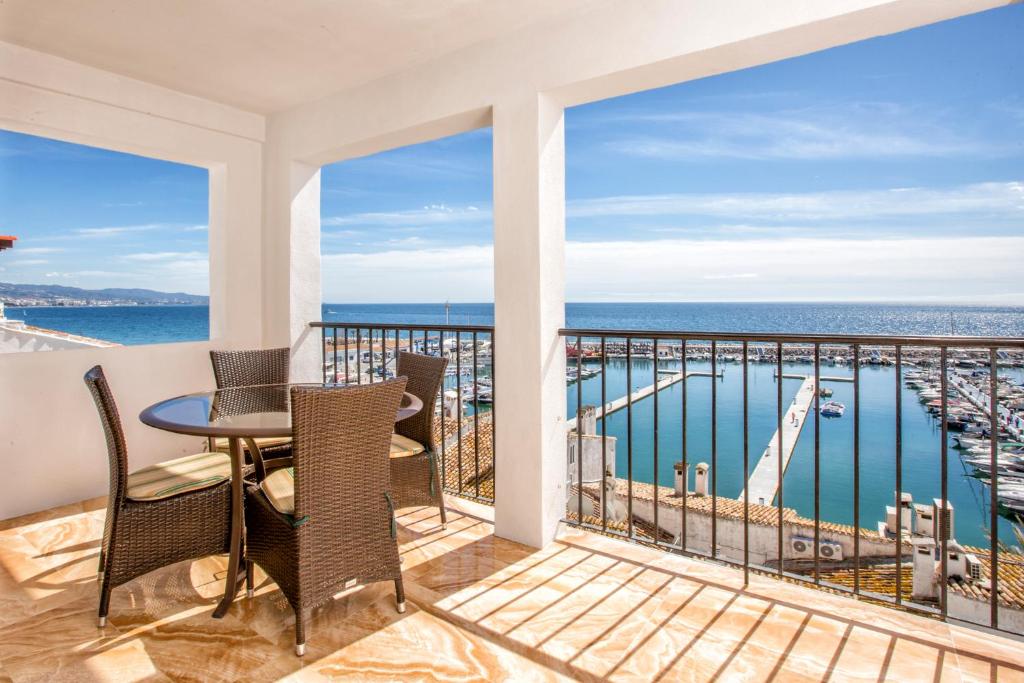 Seaside Penthouse with Panoramic Views