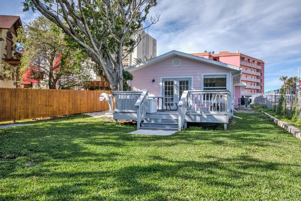 Seaside Cottage with Balcony