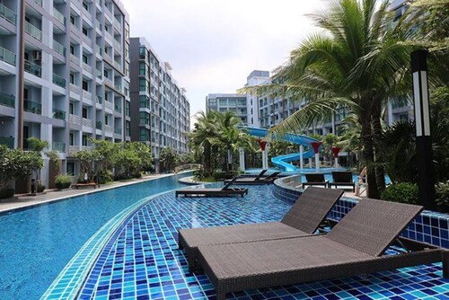 Outlet Mall Pattaya Parking