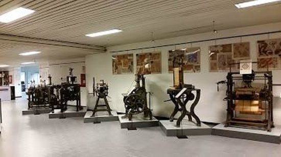 Visit the Como Silk Museum