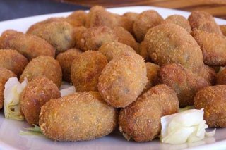 Croquetas de pollo con pimientos