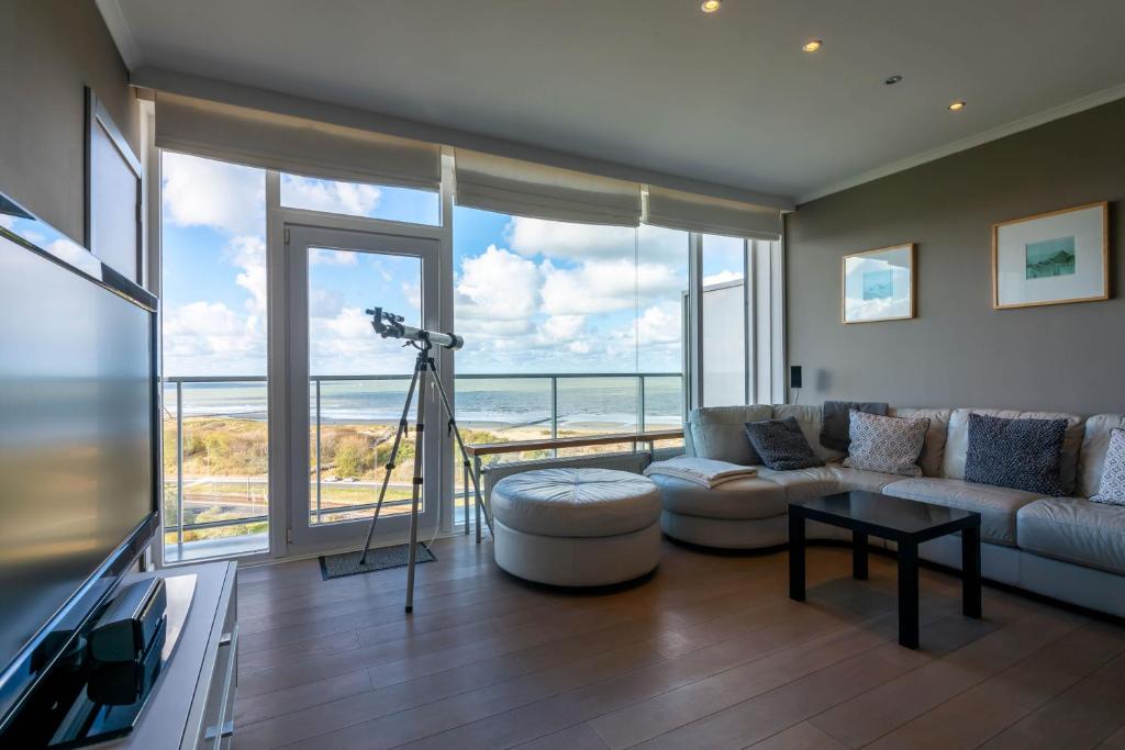 Modern Apartment with Sea View