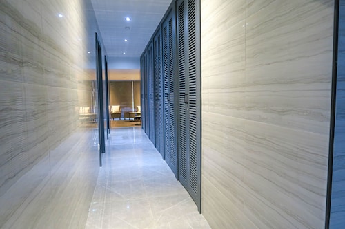 Sleek Apartment in Bugis
