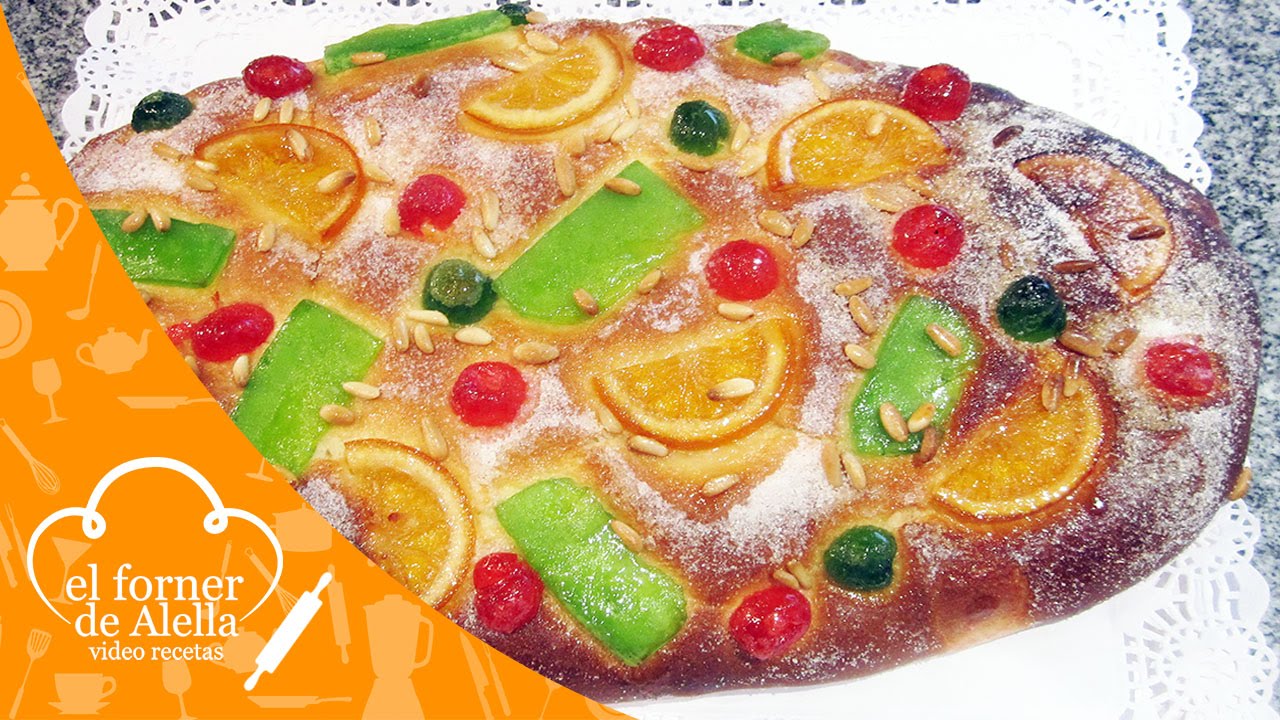 Coca de brioche con frutas confitadas