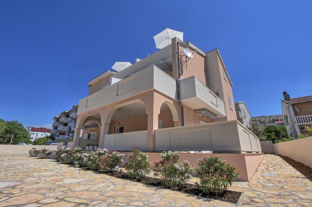Modern Apartment in Pag's City Center