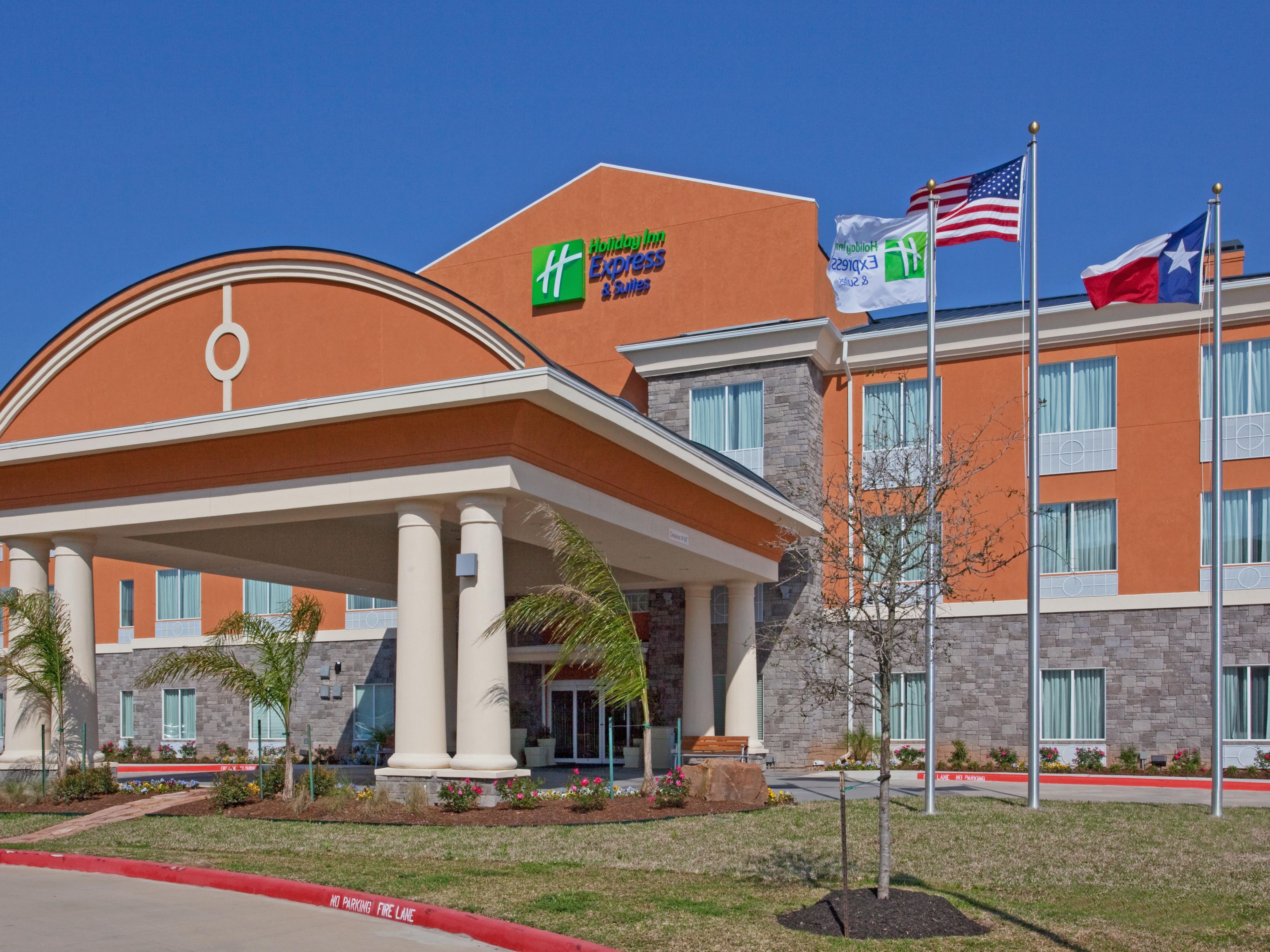 Holiday Inn Express & Suites Lake Jackson