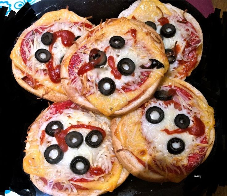 Pizza Quattro Formaggi con Thermomix y bacon