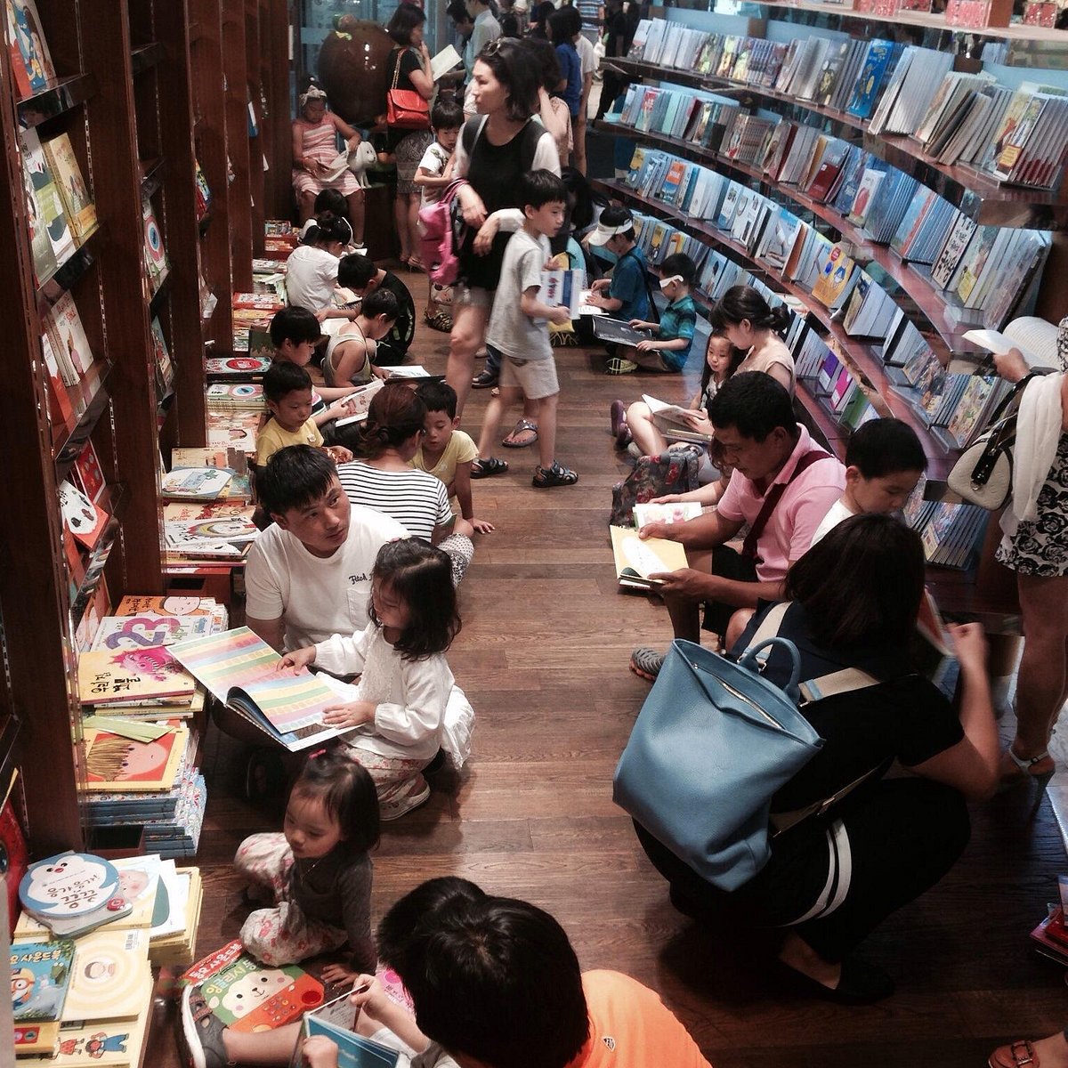 Gwanghwamun International Art Bookstore