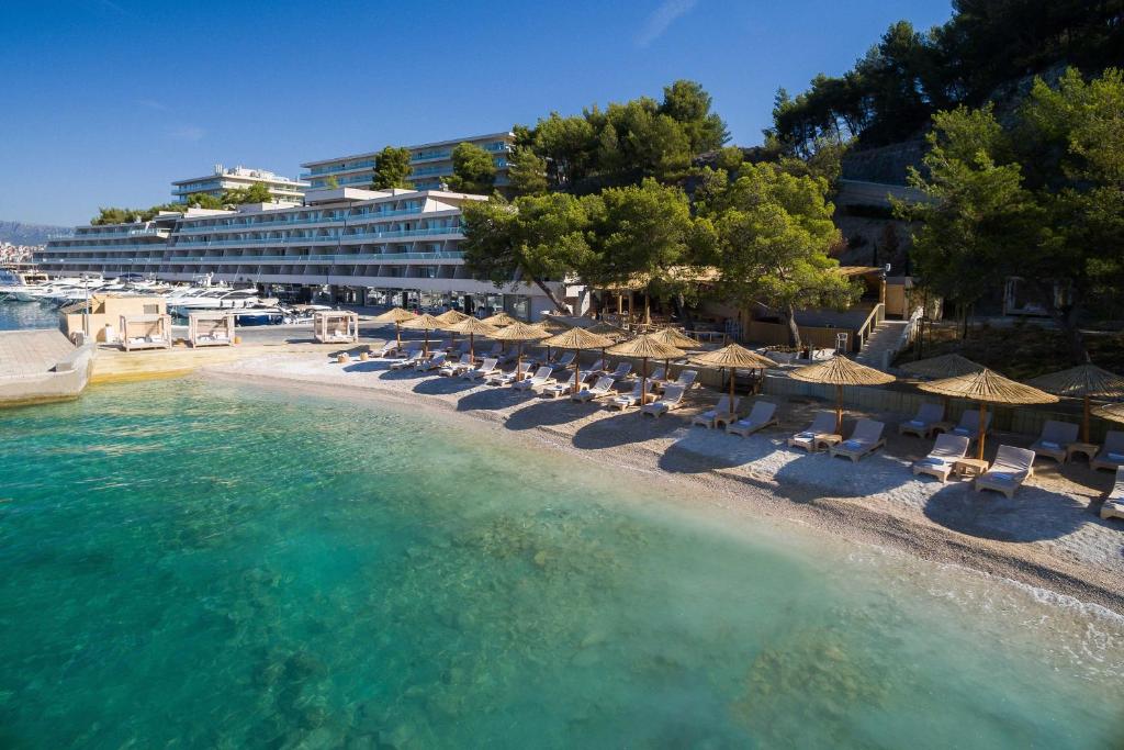Hotel Lav