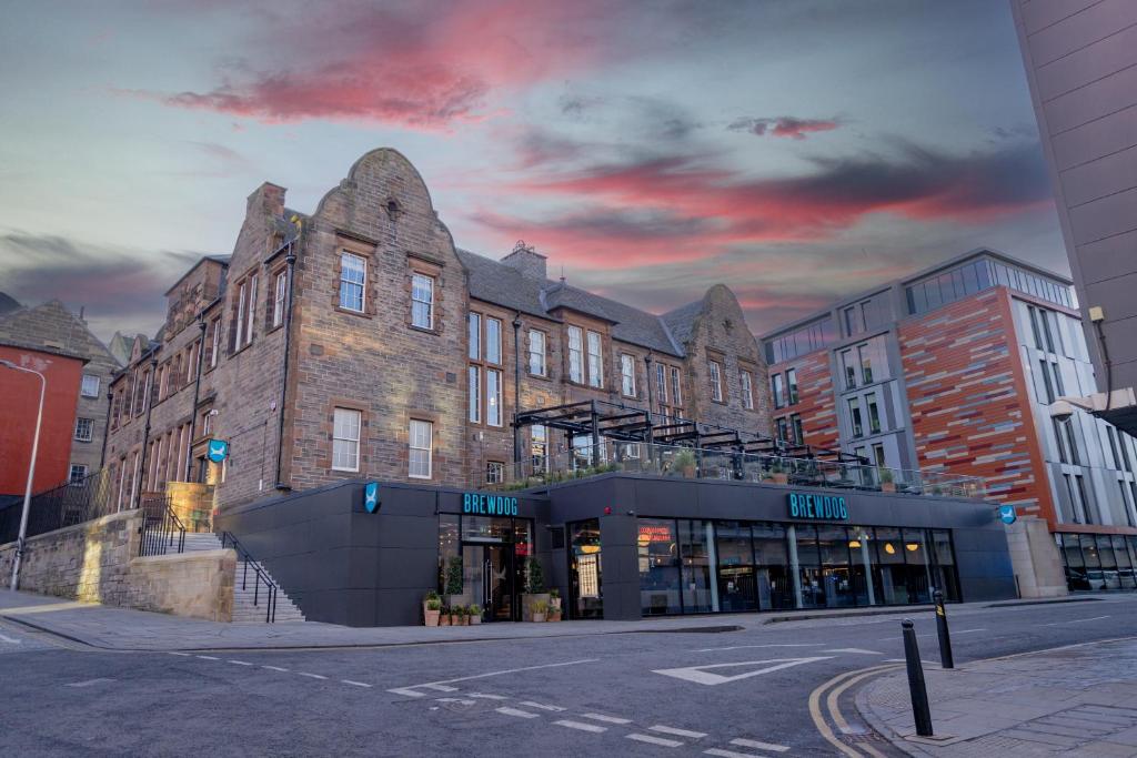 6. The Dog House Inn