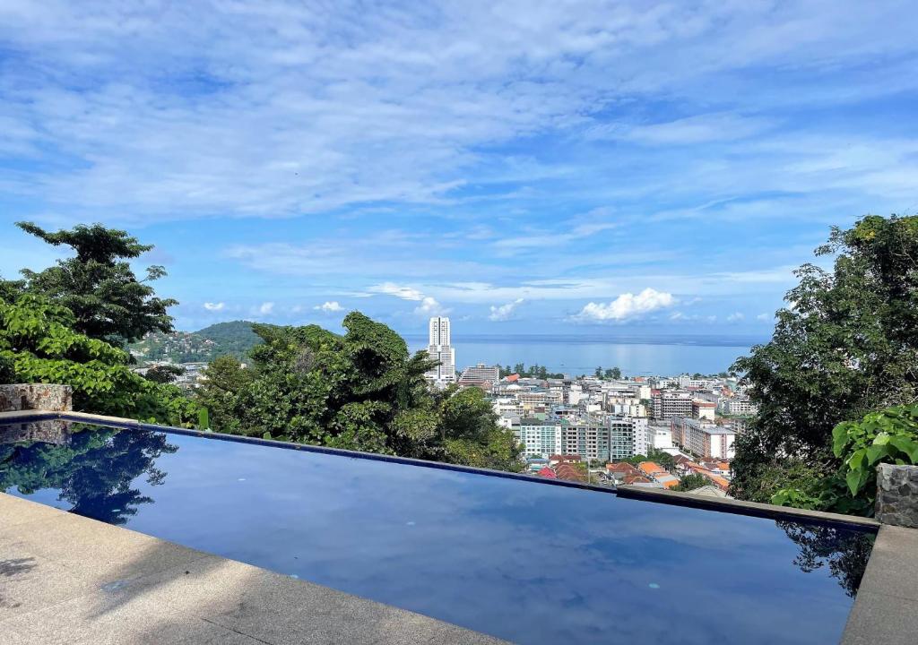 Ocean View Villa with Infinity Pool