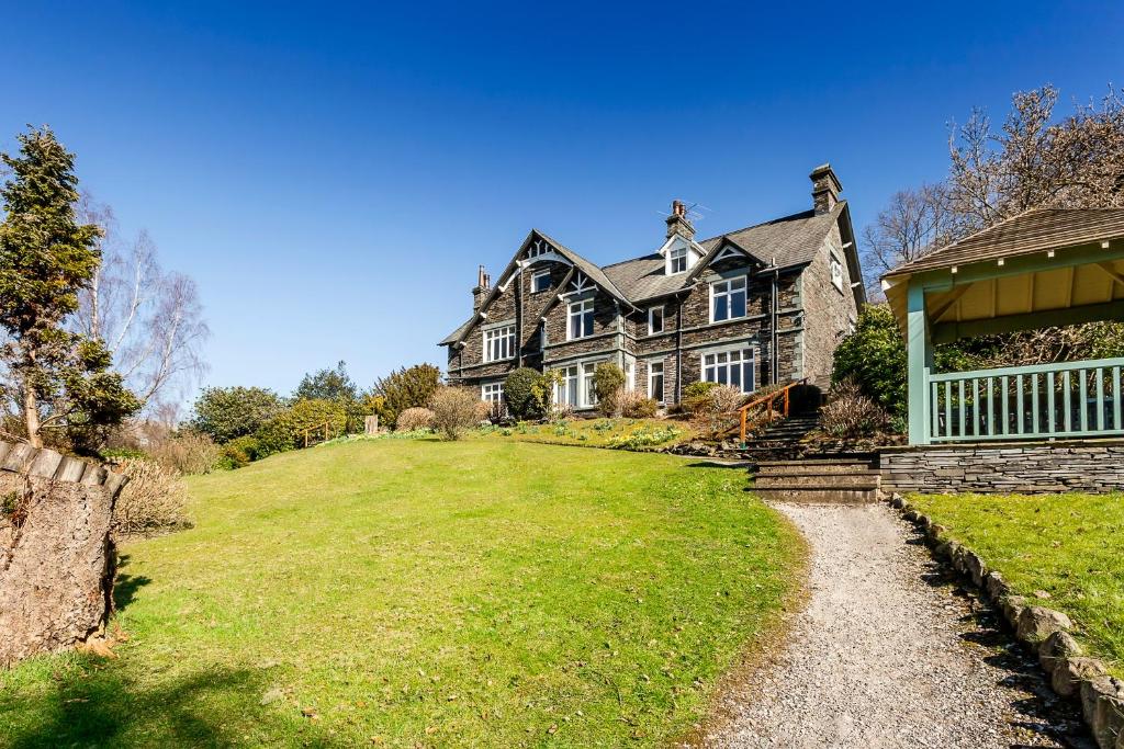 The Waterhead Hotel