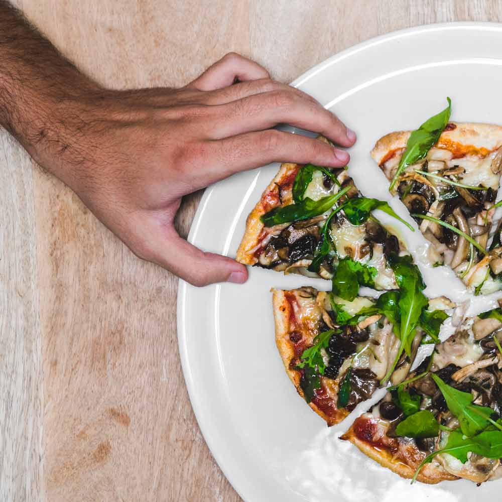 Pizza de setas y queso de cabra