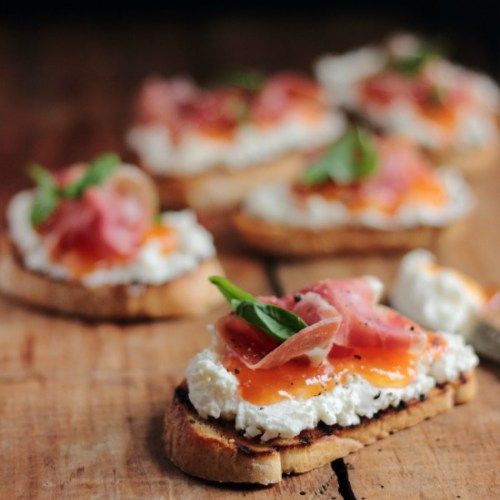 Bruschetta de prosciutto y melón
