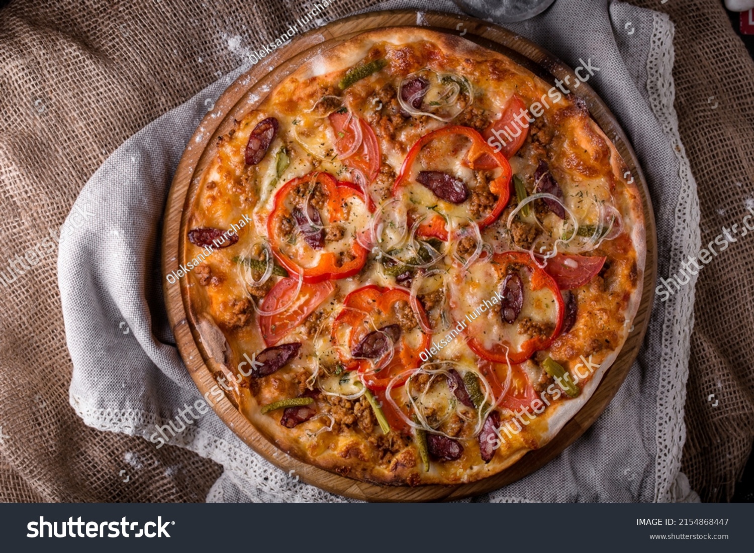 Pizza de cotto, setas y pimiento