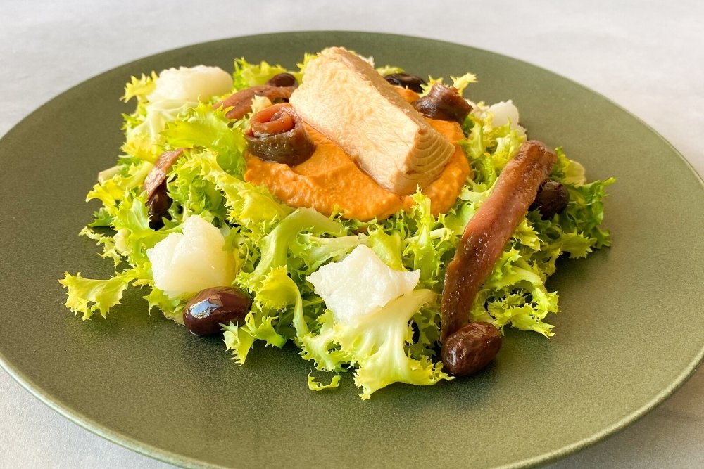 Receta de Xató con aguacate