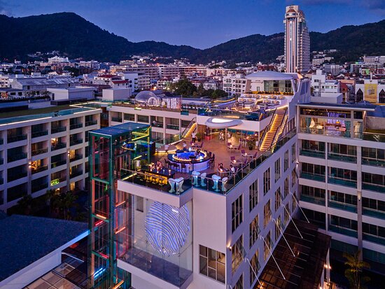 The Kee Sky Lounge