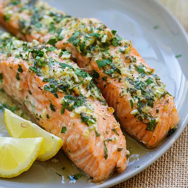 Baked Salmon with Garlic and Herbs