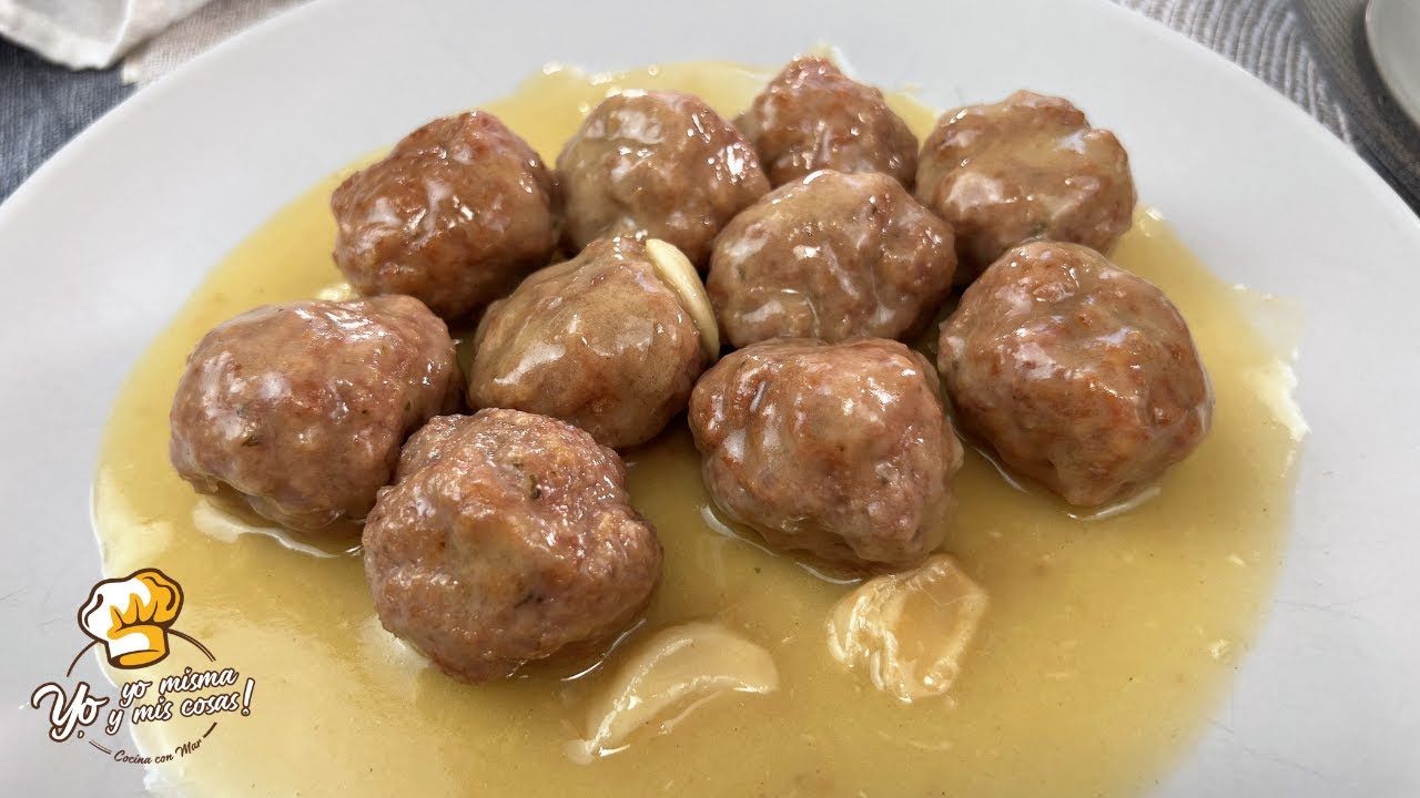 Albóndigas en salsa de ajo