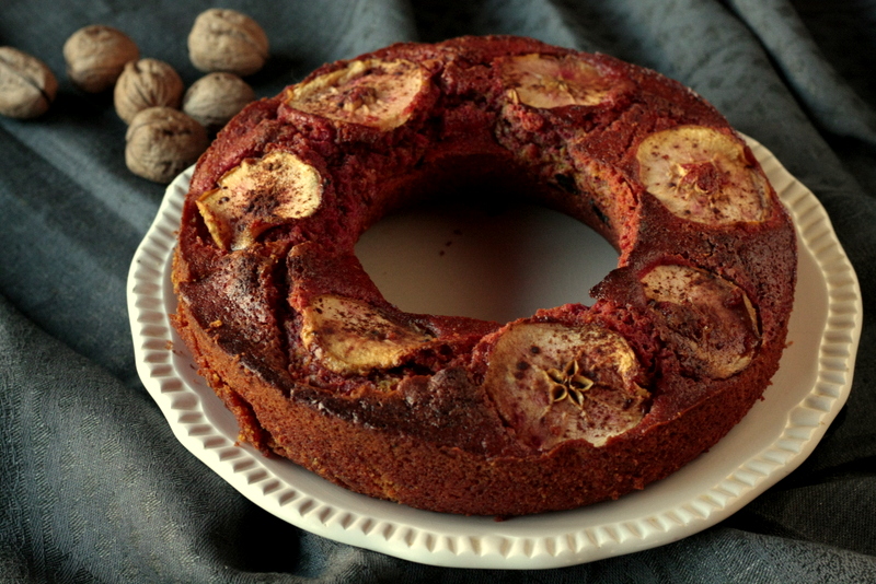 Coca de manzana con nueces