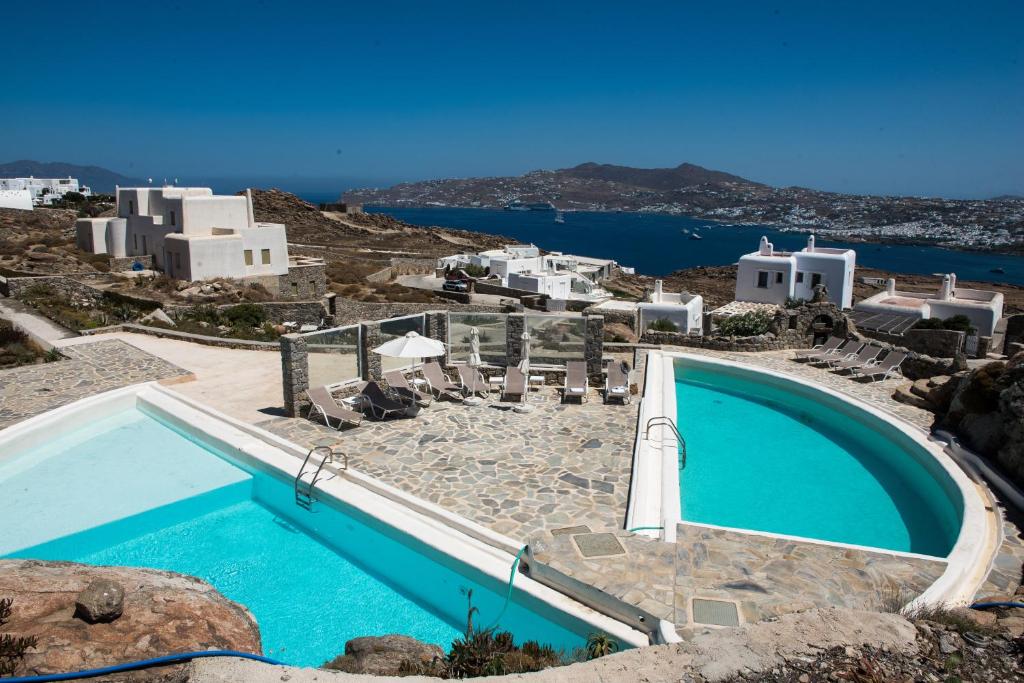 Elegant Villa with Ocean Views