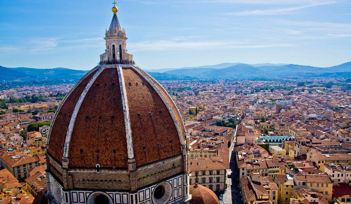 Take a leisurely walk along the Arno River
