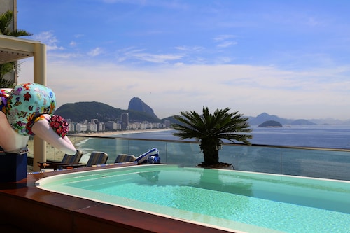 Modern Penthouse in Ipanema
