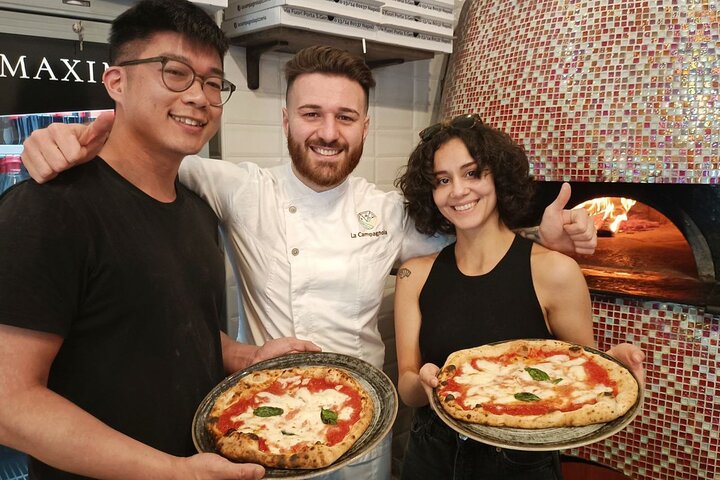 Indulge in Authentic Neapolitan Pizza