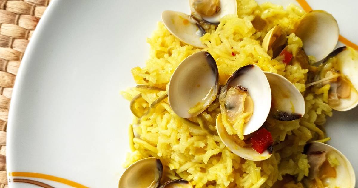Arroz con almejas y curry