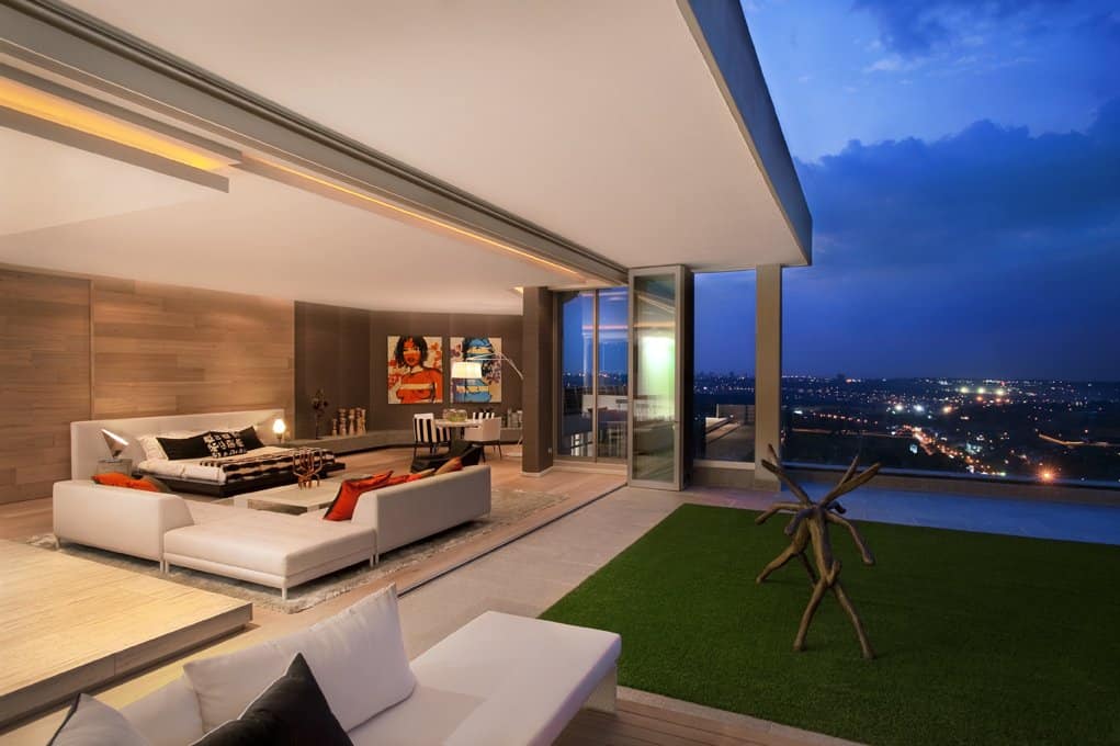 Elegant Penthouse in Sandhurst