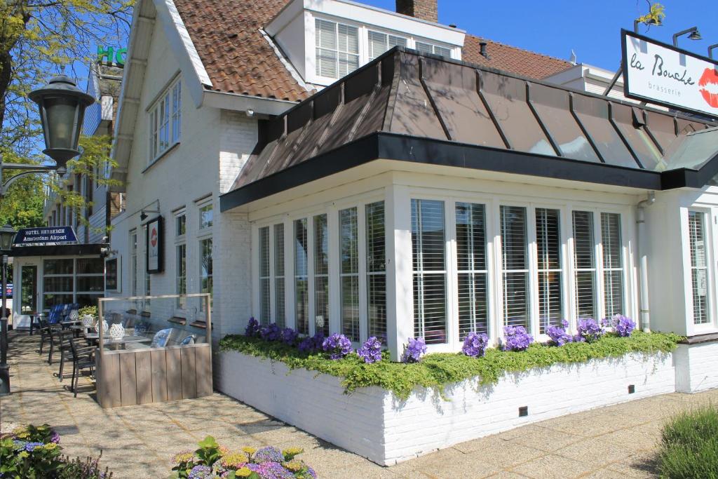 Airport Boutique Hotel